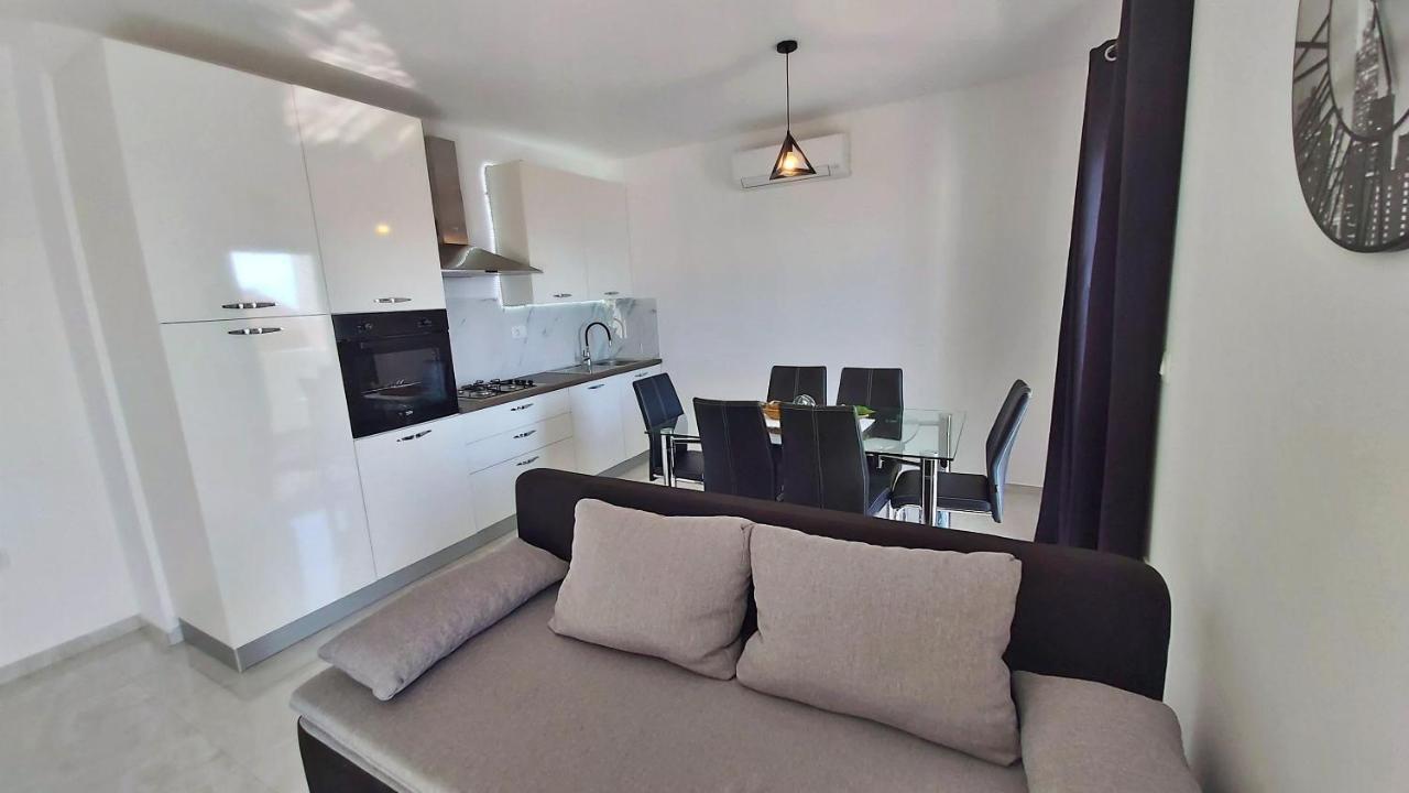 Duće Apartments Zorica מראה חיצוני תמונה