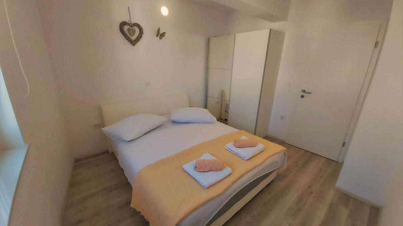 Duće Apartments Zorica מראה חיצוני תמונה