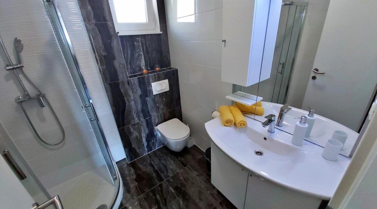 Duće Apartments Zorica מראה חיצוני תמונה